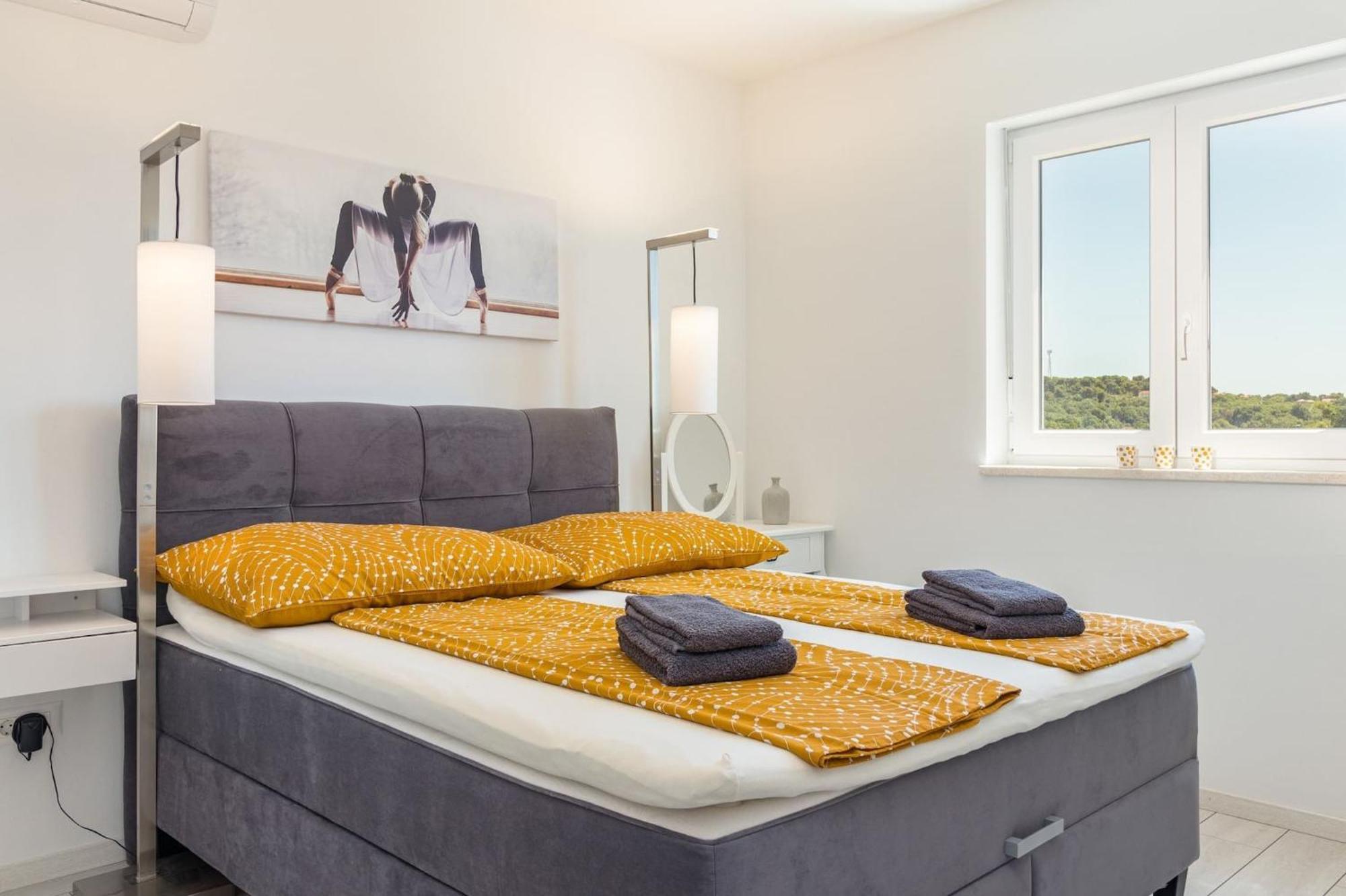 Penthouse Apartment Sax Medulin Exterior photo